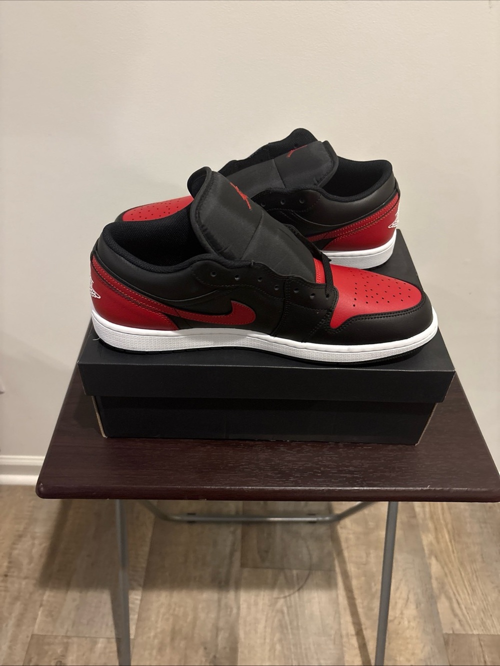 Men Jordan One lLow-Top Sneakers size13 in Black and Red - Picture 6 of 9